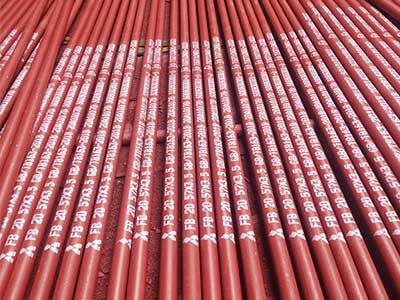 大面積的廠房倉(cāng)庫(kù)